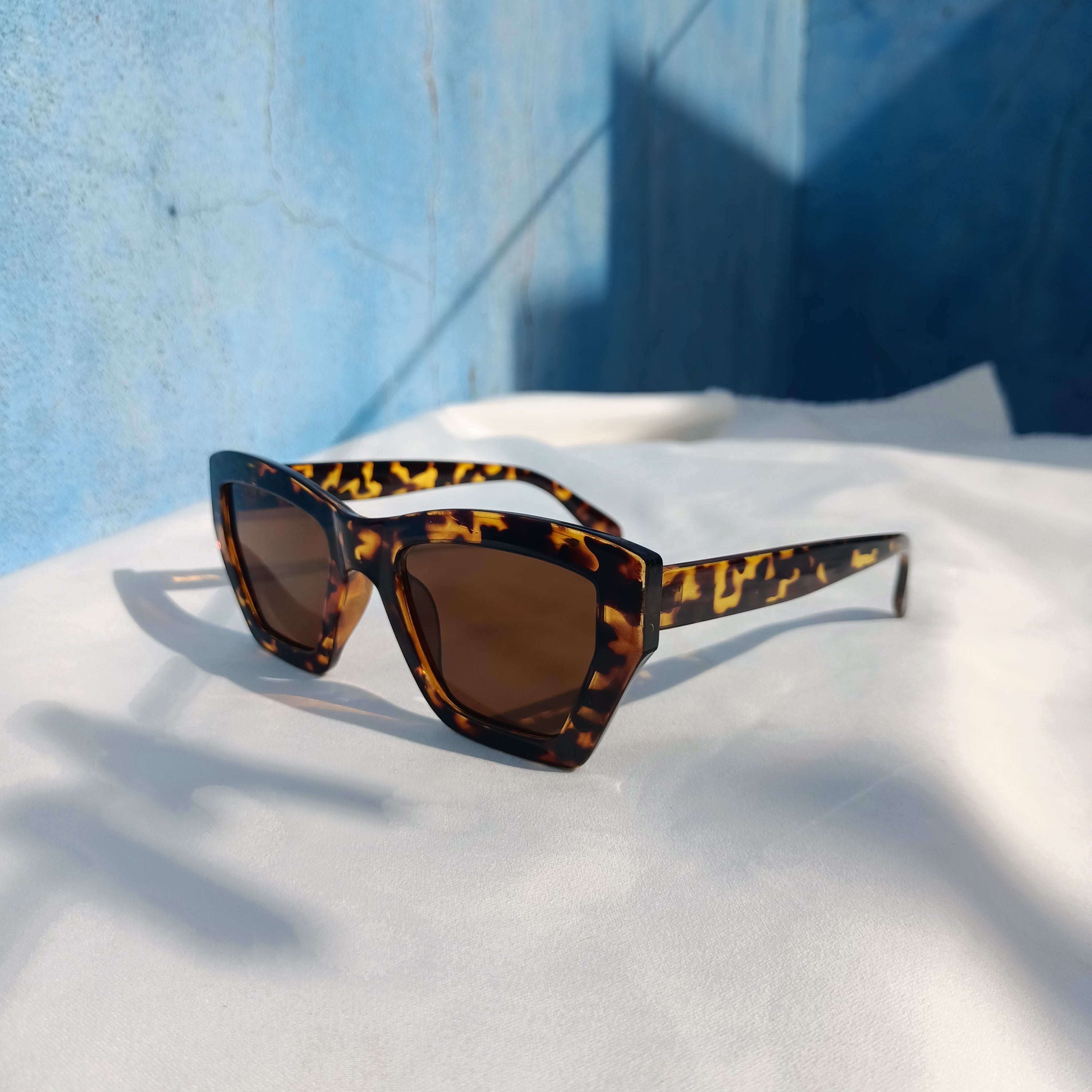 NOVA ANGULAR CAT EYE SUNGLASSES TORT | Bohemian Love Runway